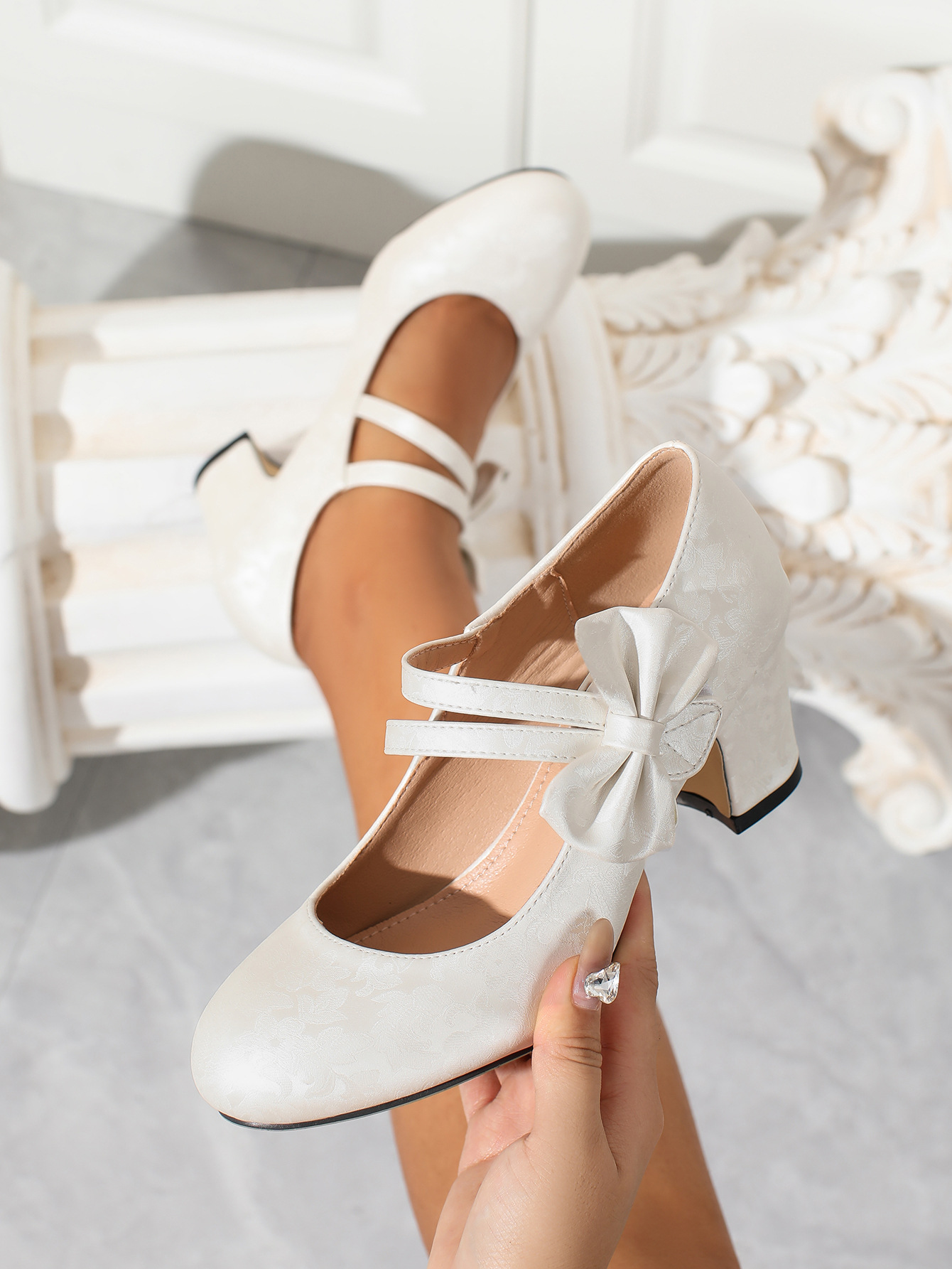 Large size women's shoes bow M - Women Formal Wear Heels 评论和价格