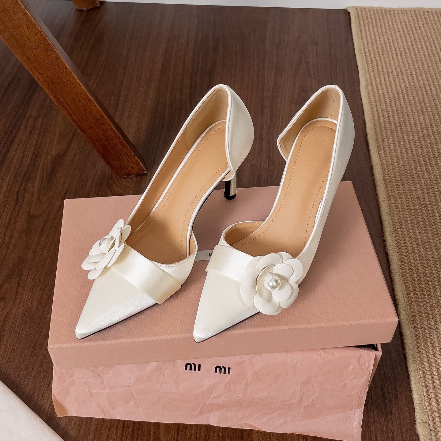 Satin Pointed Stiletto Pumps W - Women Formal Wear Heels 评论和价格